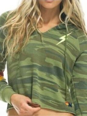 Aviator Nation Camo Cropped Pullover Bolt Stitched Medium